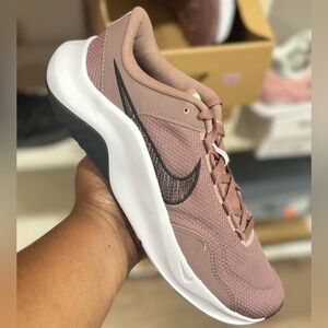 Nike Legend Essential 3 ‘ Smokey Mauve’ Sneakers